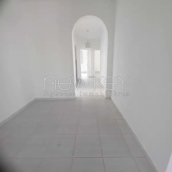 Appartement S+3 à louer à la Marsa - 2