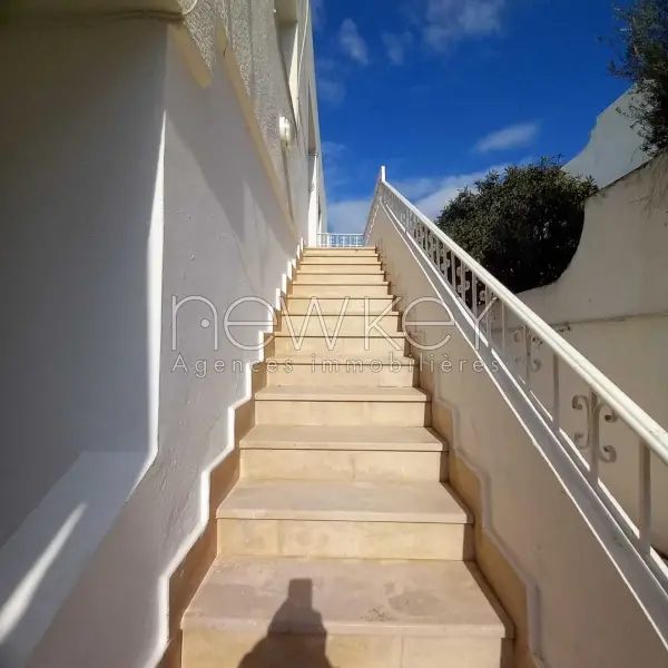 Appartement S+3 à louer à la Marsa - 8