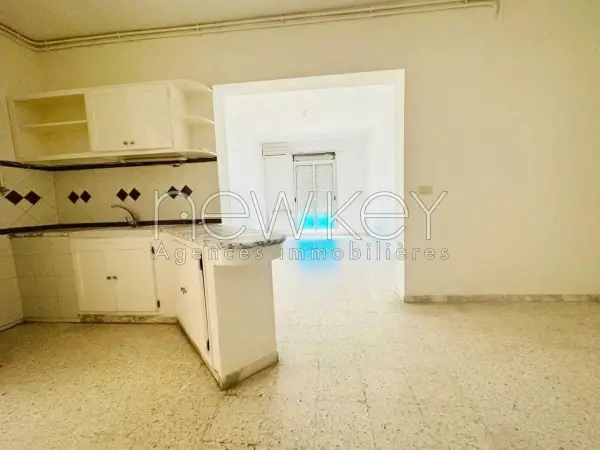 Un Appartement S+1 à louer à Ain Zaghouan - 1
