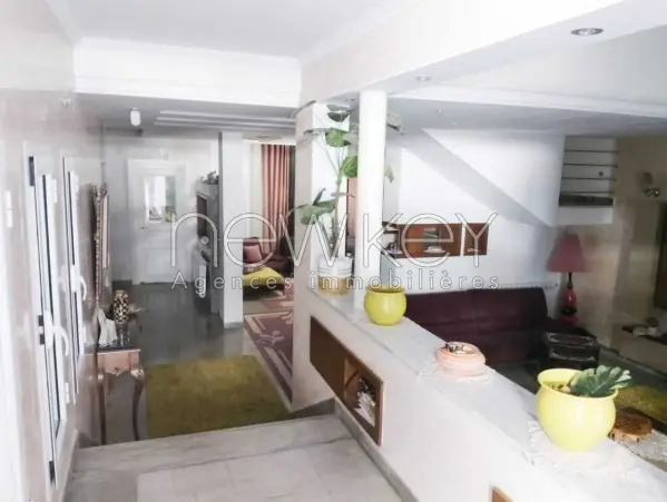 Coquet Duplex S+4 à vendre à Ain Zaghouan Nord - 2