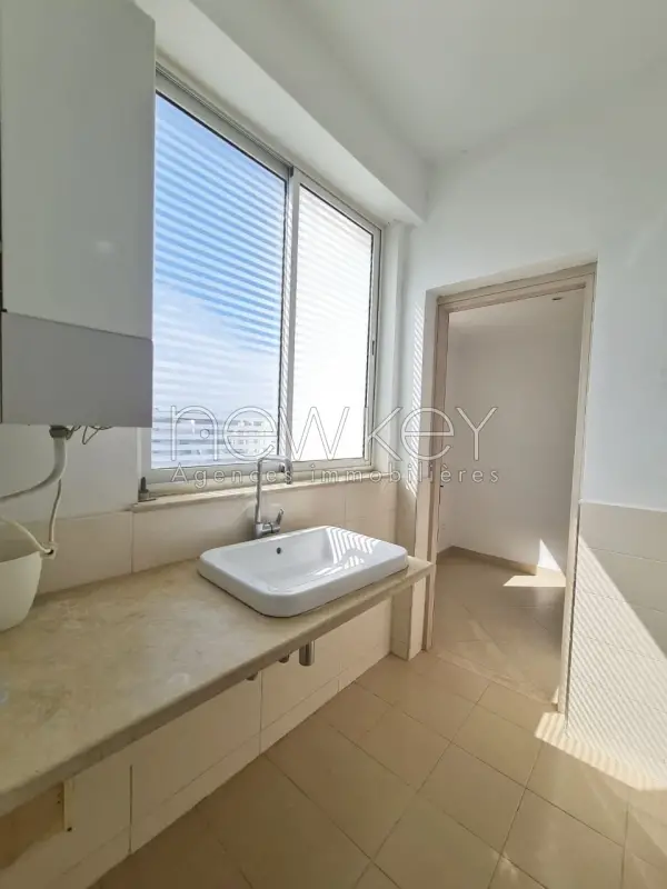S+3 avec chambre de service à vendre aux jardins de Carthage - 3