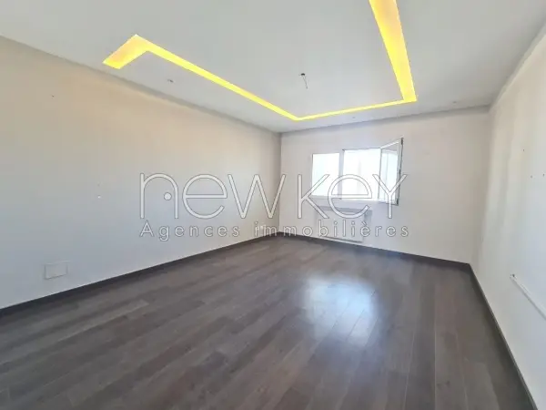 S+3 avec chambre de service à vendre aux jardins de Carthage - 9