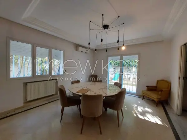 Villa s+5 à la Marsa - 1