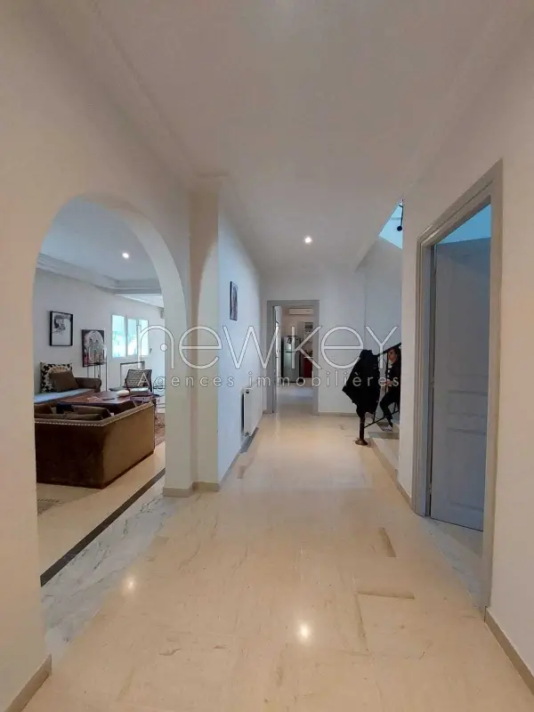 Villa s+5 à la Marsa - 3