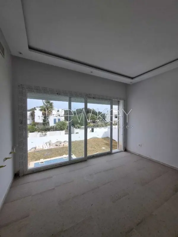 Belle villa s+6 à Gammarth - 1
