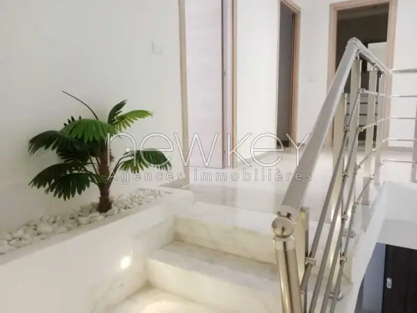Un Duplex S+3 à vendre à Ain Zaghouan nord - 5