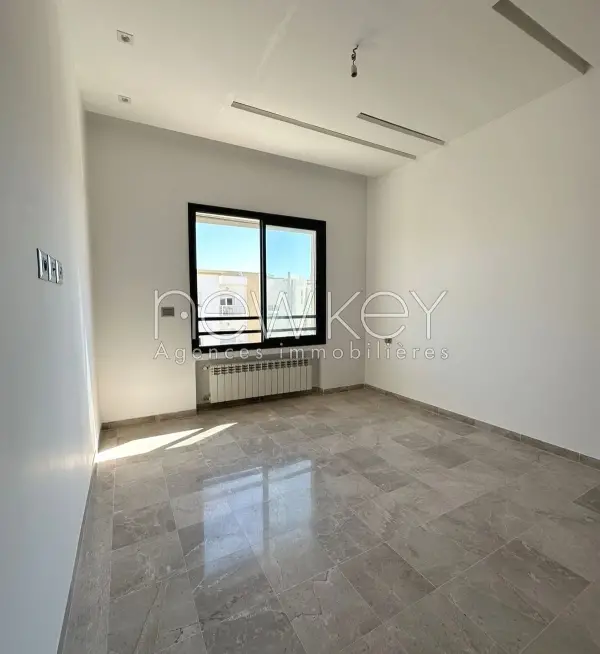 Un Appartement S+2 Neuf à Ain Zaghouan Nord - 3