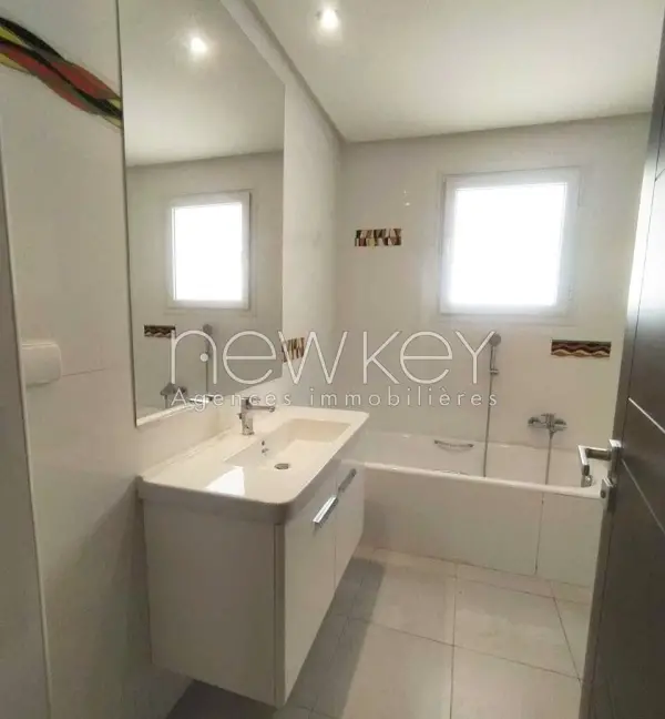 Un Spacieux Appartement S+4 Neuf à vendre à La Soukra - 5