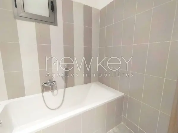 Un Appartement S+3 Neuf à louer à La Soukra - 3