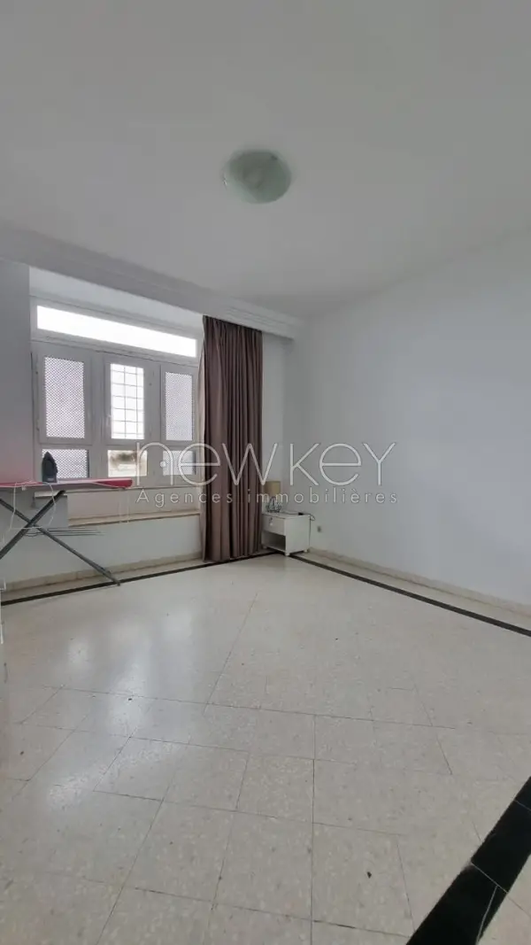 Appartement s+3 à la Marsa - 3