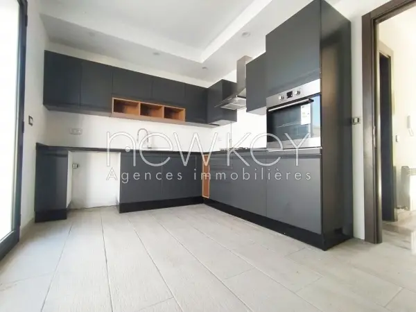 Une Villa S+3 avec jardin à louer à La Soukra - 3