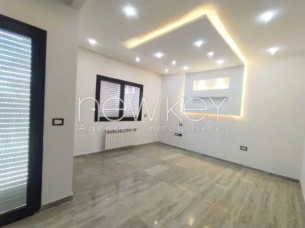 Une Villa S+3 avec jardin à louer à La Soukra - 5