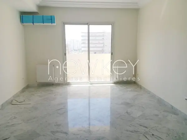Un Appartement S+3 Neuf à La Nouvelle Soukra - 2
