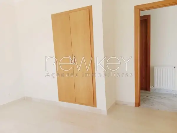 Un Appartement S+3 avec une terrasse à La Nouvelle Soukra - 3