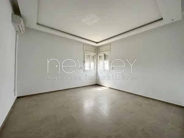 Un Superbe Appartement S+4 à vendre La Soukra - 3