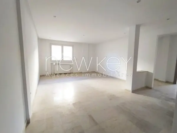 Un Appartement S+3 à vendre à La Soukra - 1