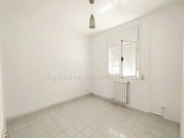 Une villa indépendante à louer à Borj Louzir La Soukra - 4