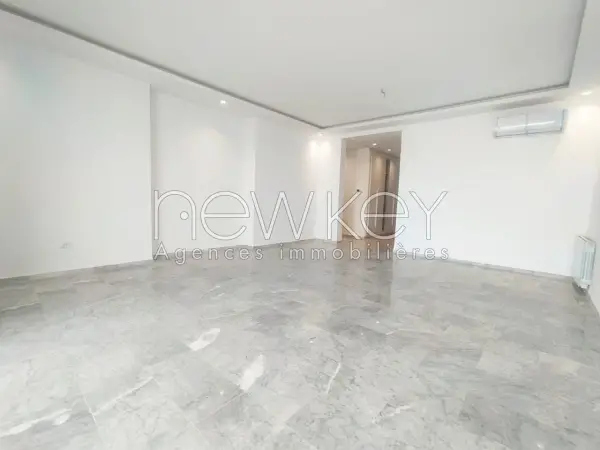 Un Appartement S+3 avec terrasse à vendre à La Soukra - 1