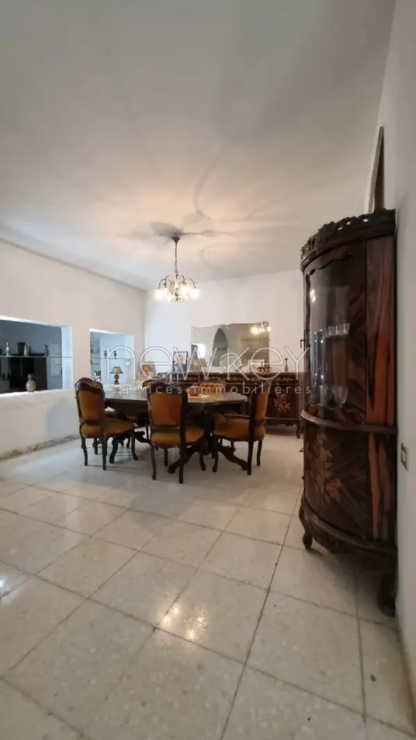 A vendre villa au coeur de la marsa - 3