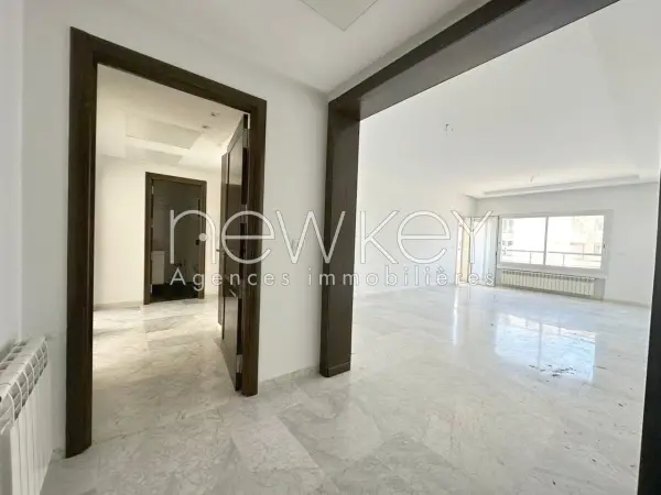 Un Spacieux Appartement S+3 à Louer à Ain Zaghouan Nord - 1