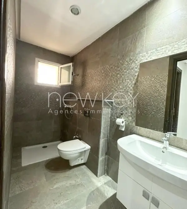 Un Spacieux Appartement S+3 à Louer à Ain Zaghouan Nord - 5