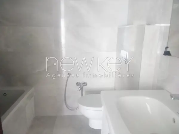 Un Appartement S+2 Neuf à La Nouvelle Soukra - 3