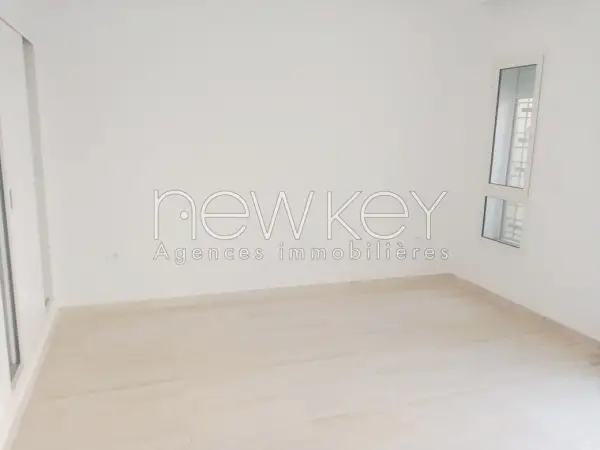 Un Appartement S+2 Neuf avec jardin à La Soukra - 2