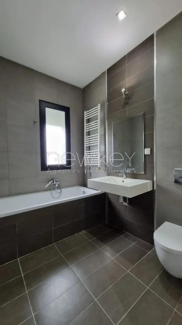Appartement s+4 à la Marsa - 7