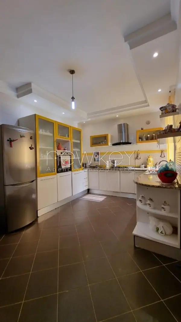 Etage de villa s+3 à la Marsa - 6