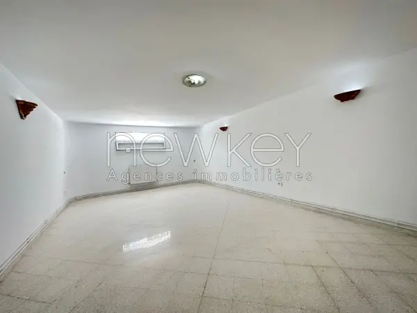Villa avec piscine à louer aux Berges du Lac 1 - 11