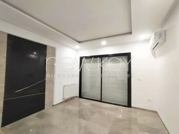 Appartement S+2 neuf à La Soukra - 1