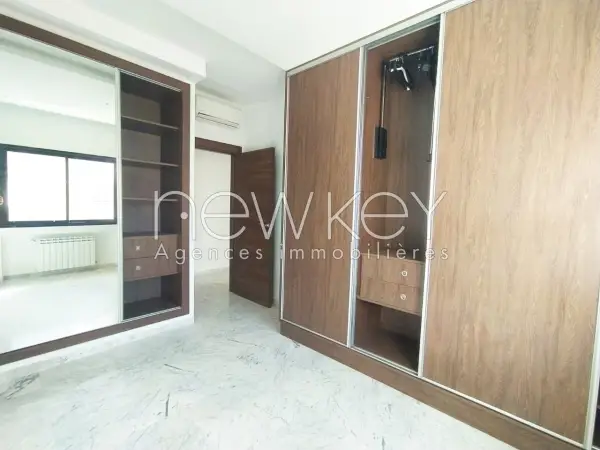 Bel Appartement S+2 à louer à La Soukra - 3