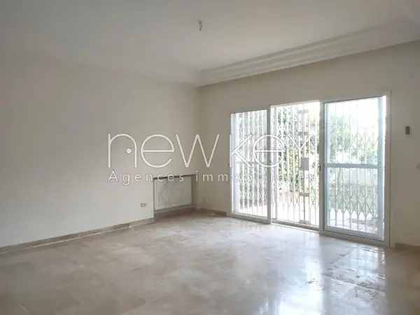 Duplex S+3 avec jardin a la Marsa - 1