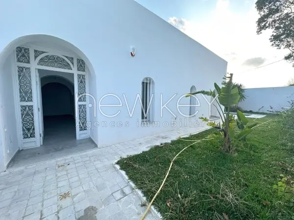 Une Belle Villa de plain-pied à louer à La Soukra - 4