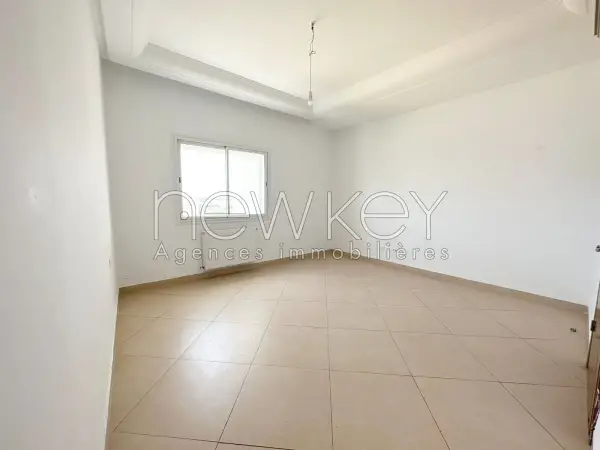 S+3 avec chambre de service à vendre aux Jardins de Carthage - 3