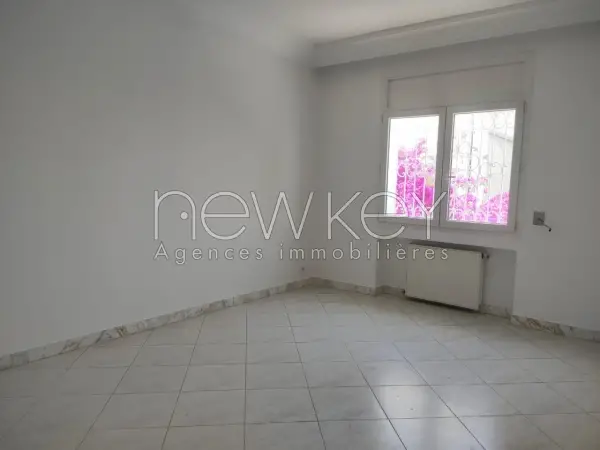 Magnifique villa S+5 à La Marsa - 2