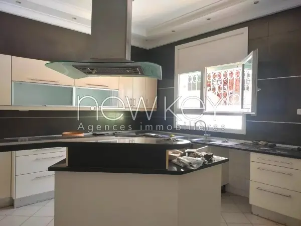 Magnifique villa S+5 à La Marsa - 12
