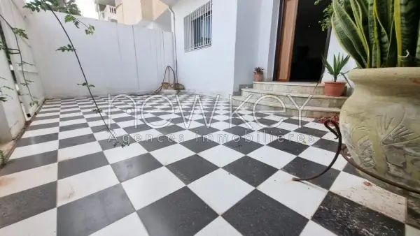Rez de chaussée de villa s+3 meublé à la Marsa - 7