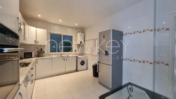 Rez de chaussée de villa s+3 meublé à la Marsa - 1