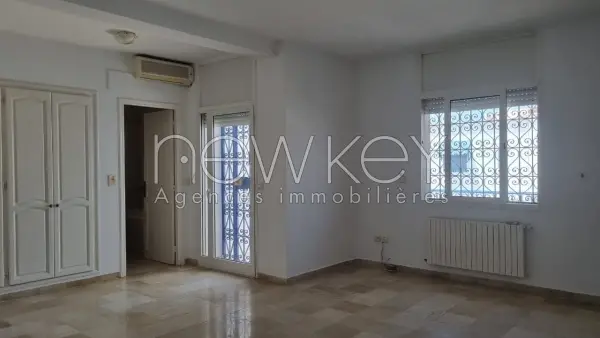 Duplex s+3 à la Marsa - 6