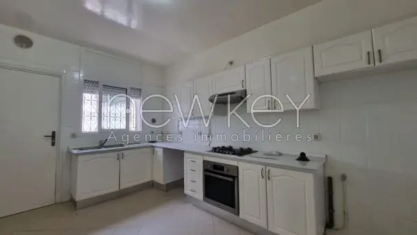 Duplex s+3 à la Marsa - 2