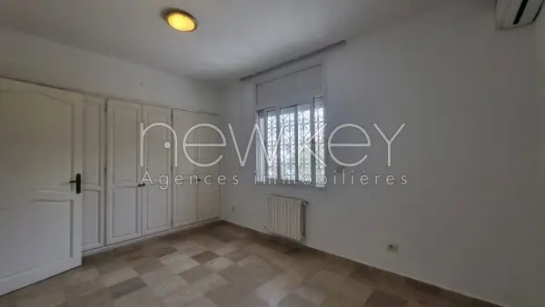 Duplex s+3 à la Marsa - 3