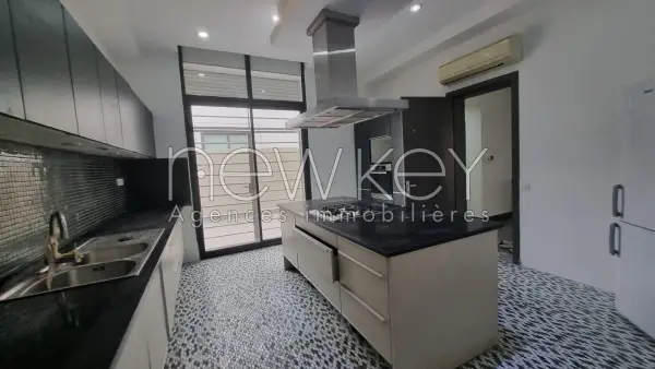 Magnifique villa S+5 à La Marsa - 5