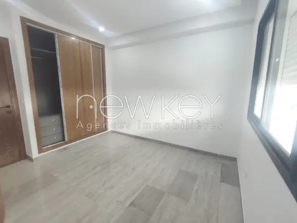 Un Appartement S+2 Neuf à louer à La Soukra - 3
