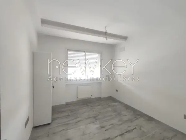 Un Appartement S+3 à louer à La Soukra - 3