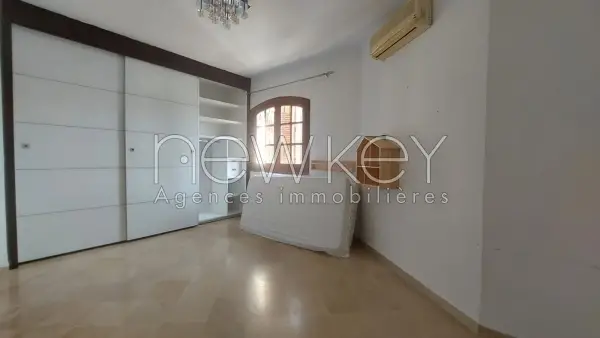 Une belle villa s+6 à la Marsa - 7