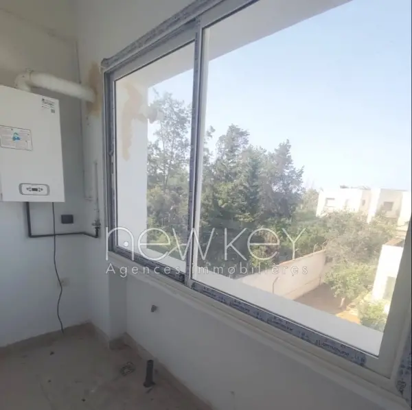 Un Appartement S+4 à louer à La Soukra - 2