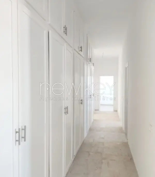 Un Appartement S+4 à louer à La Soukra - 4