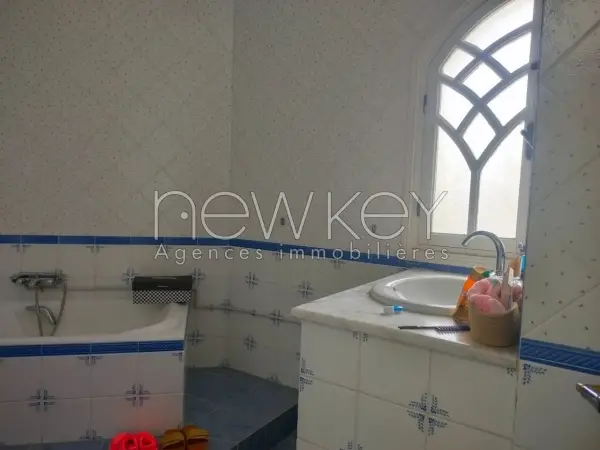 Une belle villa s+4 à la Marsa - 18