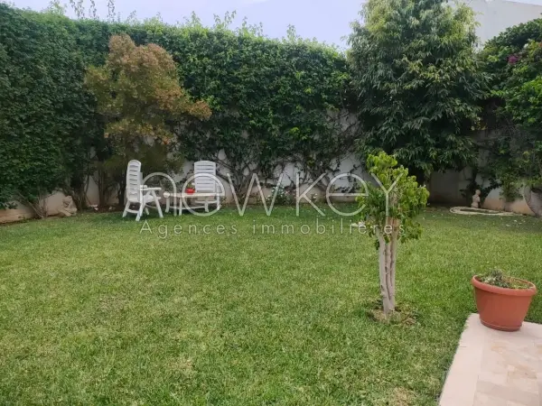 Une belle villa s+4 à la Marsa - 5
